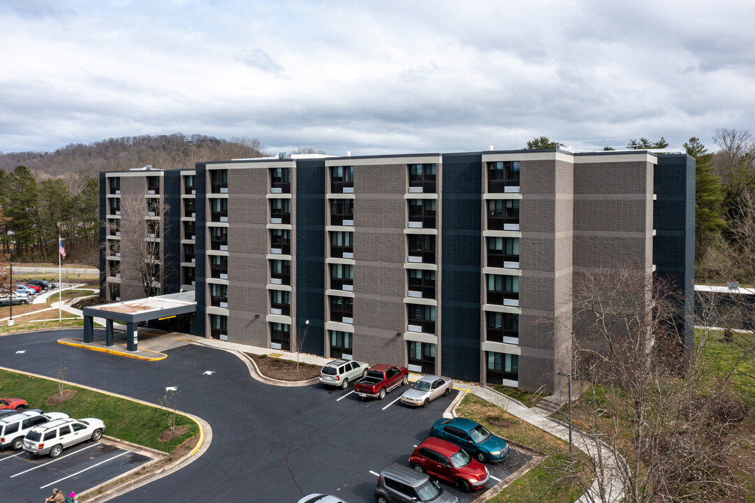 Fairbanks Tower in Oak Ridge, TN - Foto de edificio