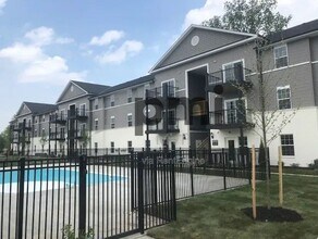 892 Taylor Station Rd in Columbus, OH - Building Photo - Building Photo