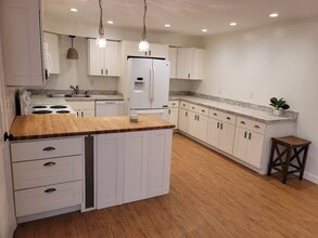 402 Duck Hunter Ct in Virginia Beach, VA - Building Photo - Building Photo