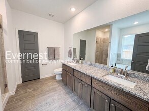 2215 Hornbeam St in Temple, TX - Building Photo - Building Photo