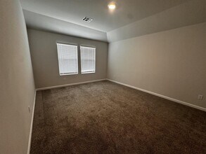 12540 NW 141st St in Piedmont, OK - Foto de edificio - Building Photo