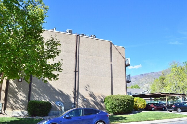 property at 88 W 50 S