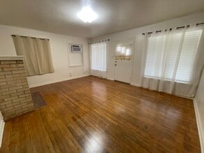 4237 Gibson St in Houston, TX - Building Photo - Building Photo