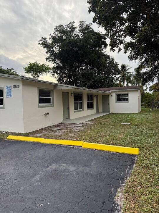 1477 NW 12th Ave in Sunrise, FL - Building Photo
