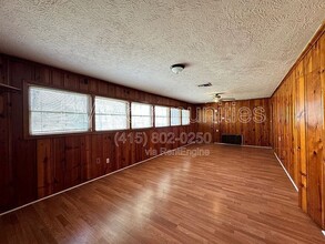 817 Westmont Dr in Houston, TX - Building Photo - Building Photo