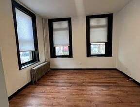 31 W James St in Lancaster, PA - Building Photo - Building Photo