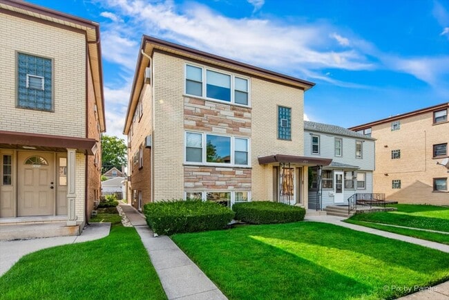 property at 2424 N 77th Ct