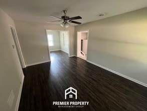 5246 Millbranch Rd in Memphis, TN - Building Photo - Building Photo