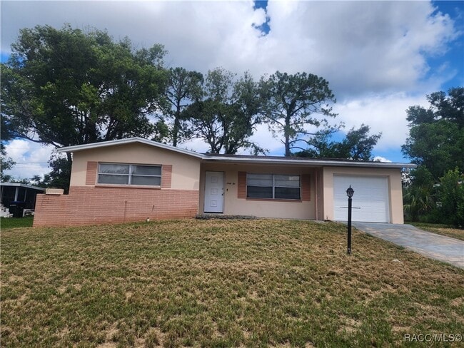 property at 62 S Davis St