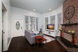 118 Delaware St in San Antonio, TX - Building Photo