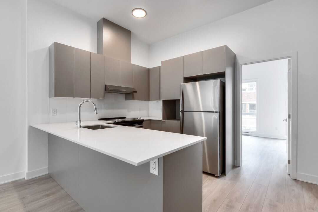 Condos Zenith in Montréal, QC - Building Photo