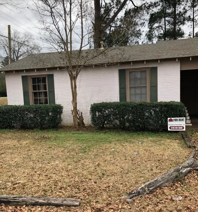 3201 Sutton Dr in Ruston, LA - Building Photo