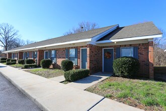 Hensley Square in Florence, AL - Foto de edificio - Building Photo