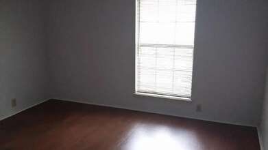 1709 Woodlawn Pkwy in Mesquite, TX - Building Photo - Building Photo
