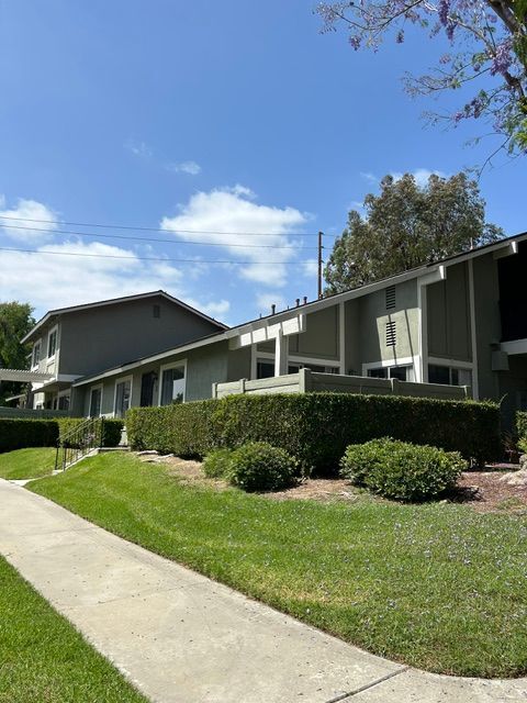 1735 N Willow Woods Dr in Anaheim, CA - Building Photo - Building Photo