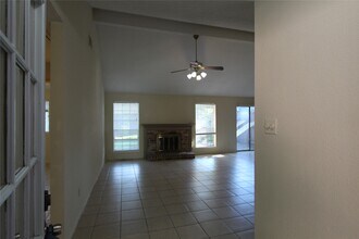 2823 Chimneystone Cir in Sugar Land, TX - Building Photo - Building Photo