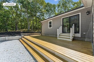 20 Bittersweet Ave in Hampton Bays, NY - Building Photo - Building Photo