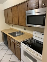 425 W Lawrence Ave in Springfield, IL - Building Photo - Building Photo