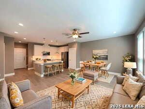 1511 E Sandalwood Ln in San Antonio, TX - Building Photo - Building Photo