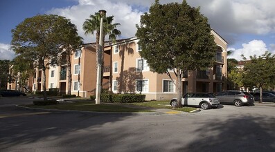 Gables Park in Miami, FL - Building Photo - Building Photo