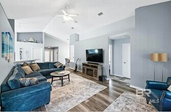 1460 W Fairway Dr in Gulf Shores, AL - Building Photo - Building Photo