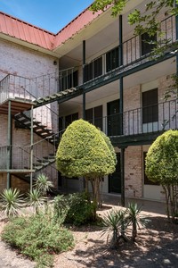 Su Casa in Austin, TX - Building Photo - Building Photo