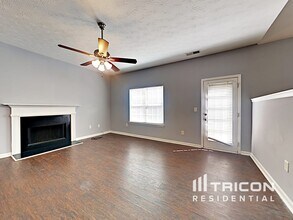 660 Escalade Dr in College Park, GA - Building Photo - Building Photo