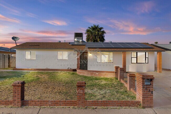 7428 E Carol Cir in Mesa, AZ - Building Photo - Building Photo