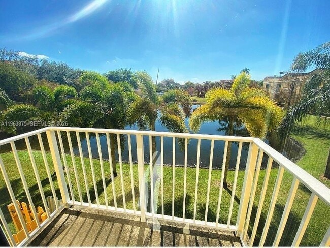 4020 NW 90th Ave in Sunrise, FL - Building Photo - Building Photo