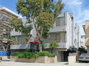 3642 Hughes Avenue, in Los Angeles, CA - Foto de edificio - Building Photo