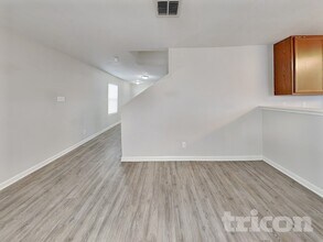 9939 Amber Breeze in San Antonio, TX - Building Photo - Building Photo