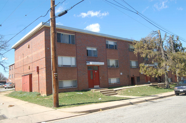 4610-4614 Wallington Ave in Baltimore, MD - Building Photo - Building Photo