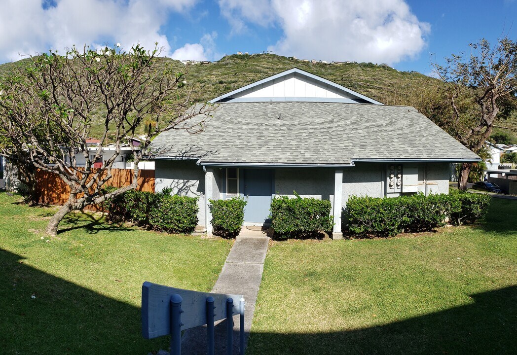 1070 Awawamalu St in Honolulu, HI - Building Photo