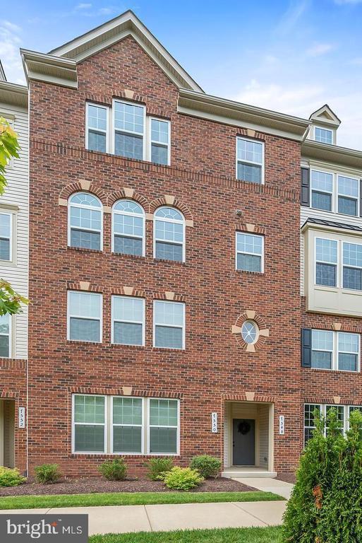 7548 Brunson Cir