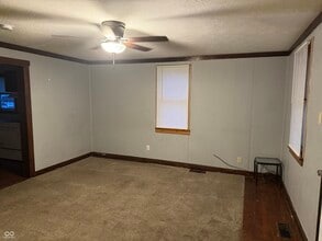 713 Indiana Ave in Shelbyville, IN - Building Photo - Building Photo