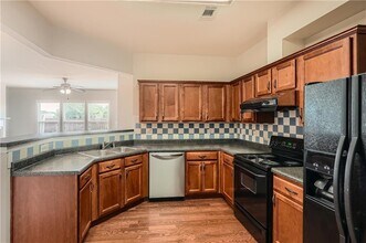 1930 Granville Dr in Lawrenceville, GA - Building Photo - Building Photo