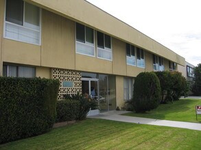 Starr Apartments in Torrance, CA - Building Photo - Building Photo