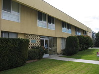 Starr Apartments in Torrance, CA - Foto de edificio - Building Photo