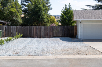 3803 Yellowstone Ct in El Dorado Hills, CA - Building Photo - Building Photo