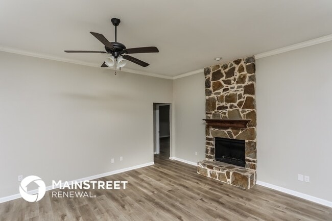 208 Starlight Dr in Forney, TX - Foto de edificio - Building Photo