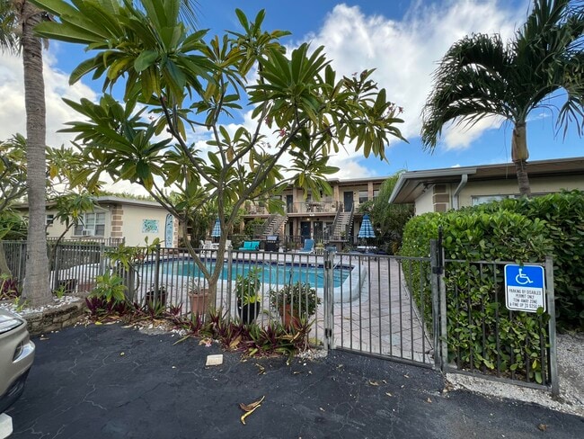 311 Inlet Way in West Palm Beach, FL - Building Photo - Building Photo