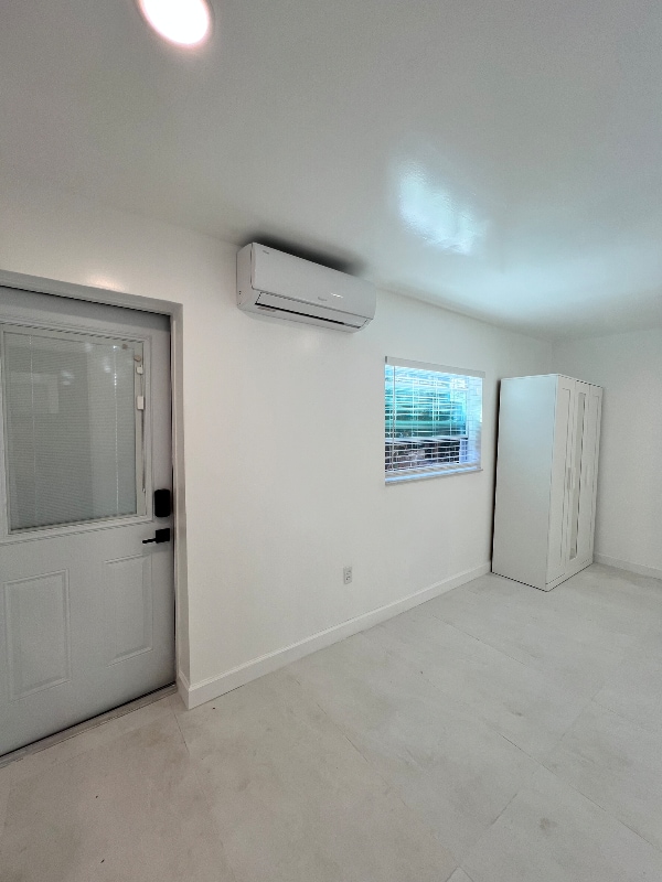 3675 SW 3rd Ave in Miami, FL - Foto de edificio - Building Photo