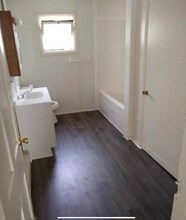 132 Hivling St, Unit 2 in Xenia, OH - Building Photo - Building Photo
