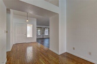 3024 Nutwood St in Las Vegas, NV - Building Photo - Building Photo