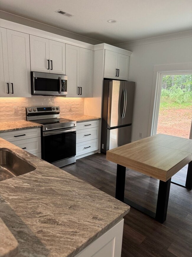 100 Plum Ct in Westminster, SC - Building Photo - Building Photo