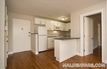 134 Summer St in Malden, MA - Foto de edificio - Building Photo