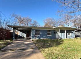 1601 Park Pl in Irving, TX - Building Photo