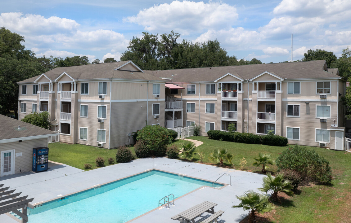 Terra Lake Apartments in Tallahassee, FL - Building Photo