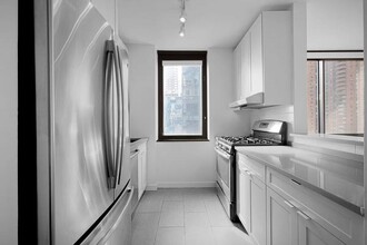 420 W 42nd St in New York, NY - Building Photo - Building Photo