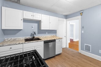6 Van Vorst St in Utica, NY - Building Photo - Building Photo